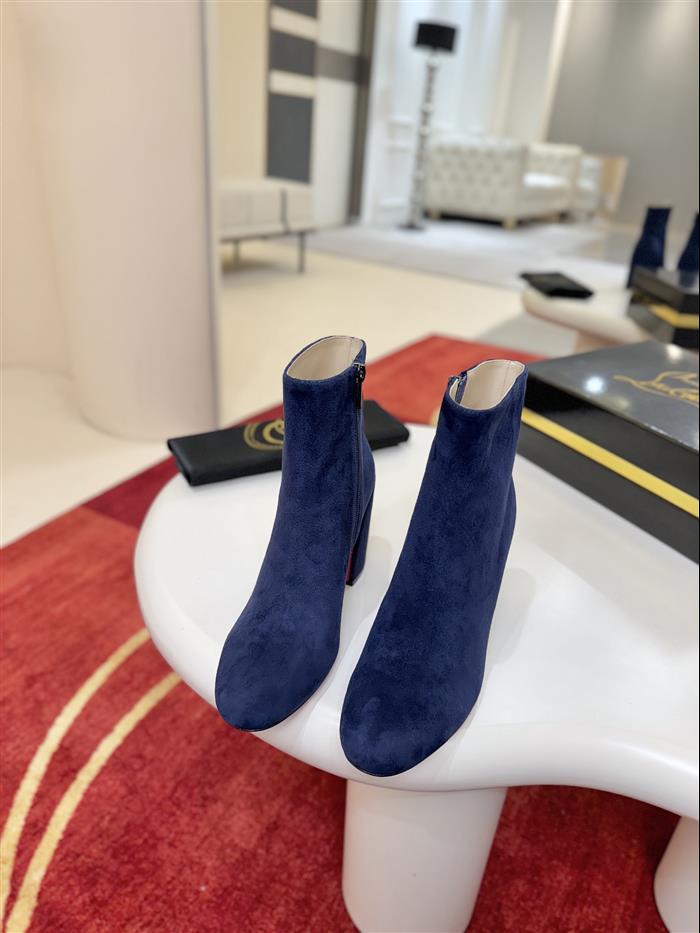 2025112818816852 380